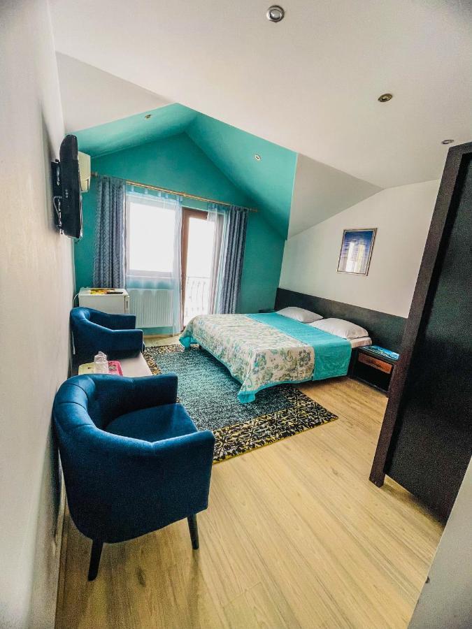 Vila Orange Hotel นาโวดาริ ภายนอก รูปภาพ