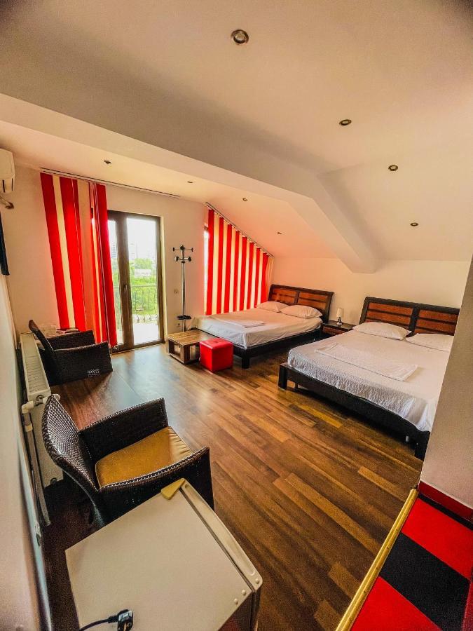 Vila Orange Hotel นาโวดาริ ภายนอก รูปภาพ